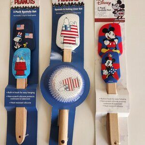 New Peanuts Spatula & cupcake liners, 2-pk Snoopy Set & 2-pk Mickey Mouse Set